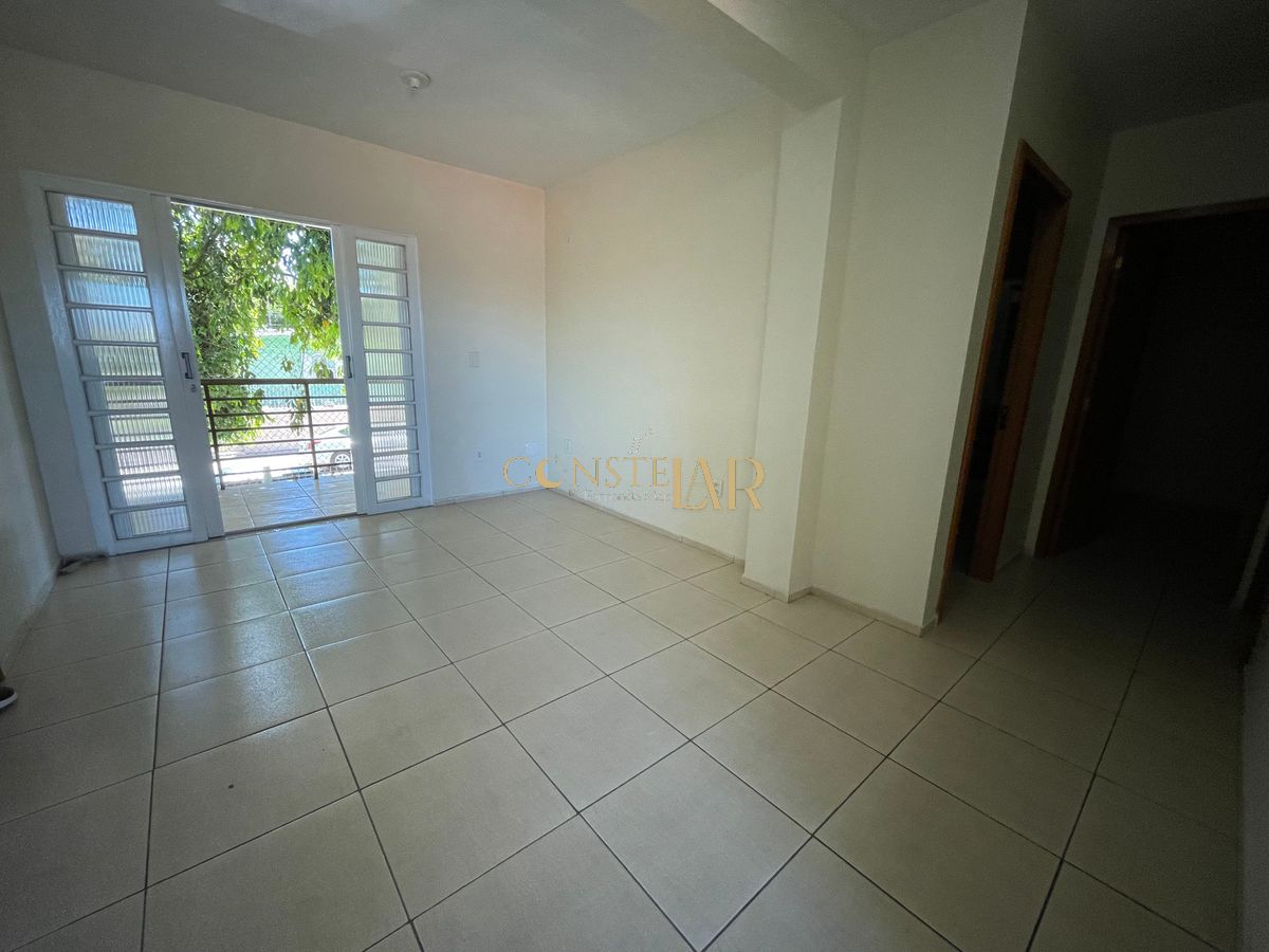 Casa com 4 dormitórios amplos bairro Tancredo Neves - foto 4