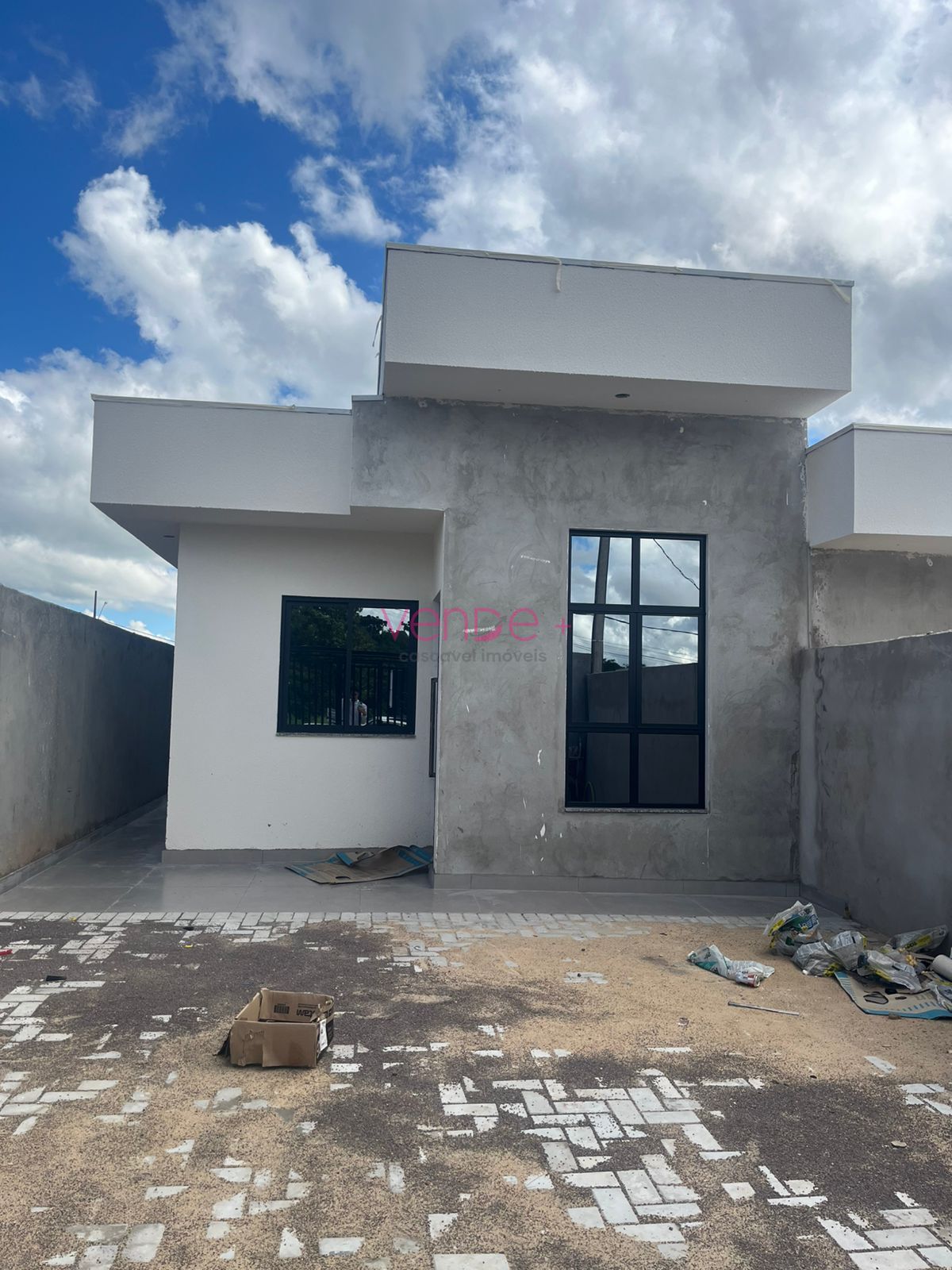 Casa térrea com 1 suíte + 2 quartos no Veredas - Imagem 1